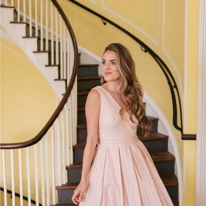 Elegant Pink Sleeveless Dress